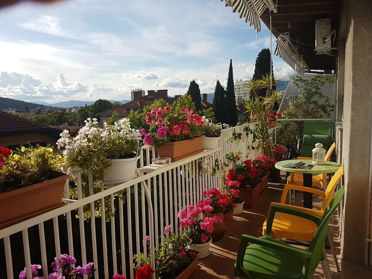 Apartment Balcony Split Extérieur photo