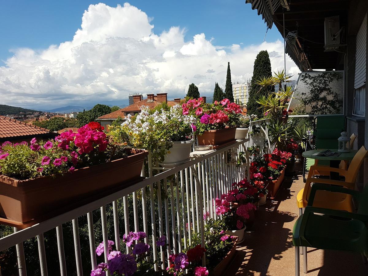 Apartment Balcony Split Extérieur photo
